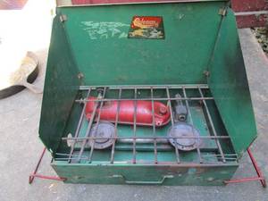 lot 400 image: COLEMAN CAMPING COOKOP 425C