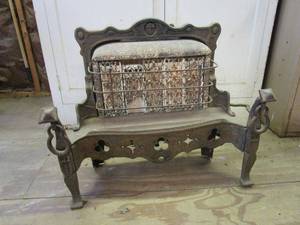 lot 251 image: ANTIQUE RAINBOW GAS HEATER
