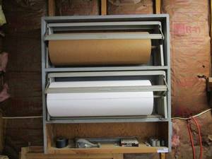lot 254 image: DOUBLE PAPER ROLL HOLDER