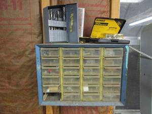 lot 274 image: SMALL MOUNTED HARDWARE CABINET, DEWALT MAGNETIC DRILL &amp DRIVE SYSTEM, DRILL BITS IN METAL CASE WITH DRILL INDEX, MATCHES