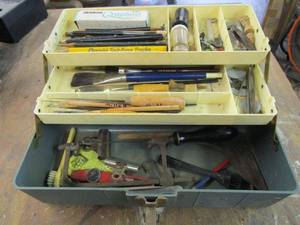 lot 308 image: TACKLE BOX FILLED WITH CARVING TOOLS, PICKS, SAWS, PENCILS, RAZORS &amp MUCH MORE