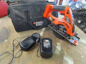 lot 276 image: BLACK &amp DECKER FIRE STORM 14.4V CIRCULAR SAW W CHARGER, BATTERY, CARRYING BAG