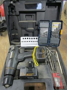 lot 312 image: VINTAGE CRAFTSMAN INDUSTRIAL 38 DRILLDRIVER 12 V, WITH GENEROUS QTY OF BITS, IN HARD CASE