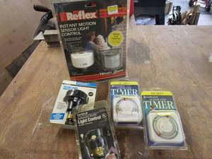 lot 316 image: VARIOUS SECURITY LIGHTING