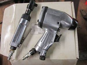 lot 277 image: NEW &amp UNUSED CRAFTSMAN AIR TOOLS VINTAGE CRAFTSMAN 38 MINI RATCHET WRENCH, 38 IMPACT WRENCH, W CASE