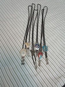lot 373 image: 6 BOLO TIES, 2 WITH TURQOUISE