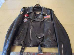 lot 174 image: LEATHER HARLEY DAVIDSON JACKET WITH PATCHES