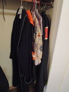 lot 141 image: HARLEY DAVIDSON ROBE, SHIRTS, HOODIES, JACKETS, EVERYTHING HD