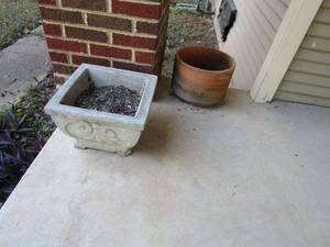 lot 429 image: OUTDOOR PLANTERS