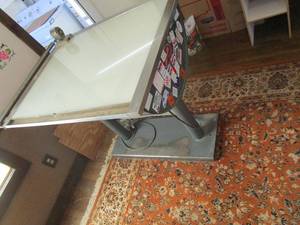 lot 144 image: LG LIGHT UP DRAFTINGDRAWING STATION W ATTACHED PENCIL SHARPENER, WORKING, PIC 1 IS OFF, PIC 2&amp3 IS ON, REST ARE OFF