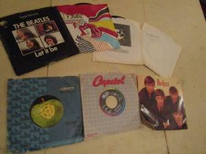 lot 419 image: ALL THE BEATLES ON 45 RPM RECORDS
