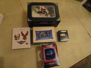 lot 420 image: KEEPSAKE HARLEY DAVIDSON COLLECTION