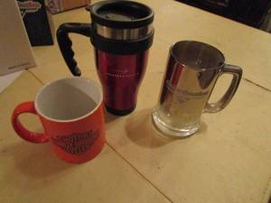 lot 215 image: HARLEY DAVIDSON MUGS AND TRAVEL CUP