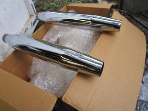 lot 381 image: STOCK MUFFLERS FOR 1999 DYNA WIDE GLIDE