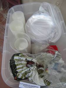 lot 39 image: Disposable plates, juice cups, sauce cups