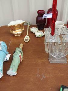 lot 60 image: 2 Figurines, Gold pot WARANTED 22K, 3 small TRINKETS DISHES and a red vase