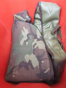 lot 65 image: 1 green 1 camo riffle bags
