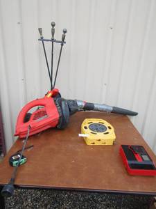 lot 67 image: Leaf blower, Fire place SET, 4 outlet plug boxes, Radio