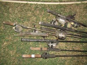lot 11 image: Lot fishing poles and reels