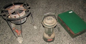 lot 17 image: Green Coleman lantern, STOVE,  PROPANE COOKER