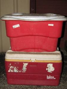 lot 18 image: 2 Red Igloo ice chests