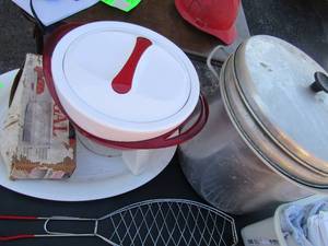 lot 125 image: Pinnacle  bowl, Regal electric knife,  Oval white plastic 19 platter, coffee pot , Large pot 2 lids