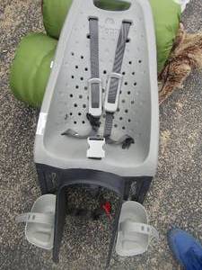 lot 190 image: THULE  YEPP  BICYCLE CHILDS SET ATTACHMENT