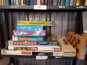 lot 15 image: Selection of games