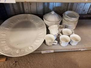 lot 49 image: Johnson Brothers dishware and large platter