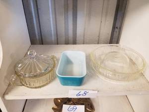 lot 68 image: Selection of vintage cookware