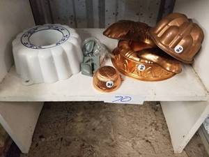 lot 70 image: Selection of food prep molds