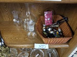 lot 80 image: Wine accessories - stoppers and more