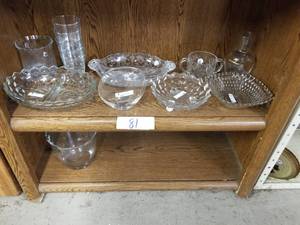 lot 81 image: Selection of crystal glassware