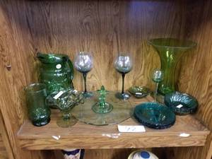lot 92 image: Selection of green glass dishware
