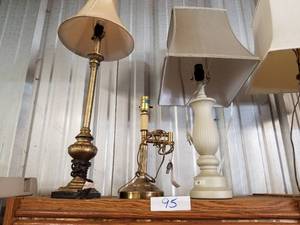lot 95 image: Selection of Table lamps