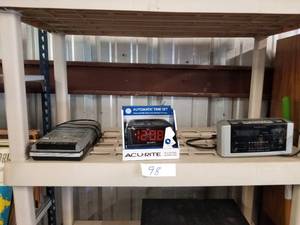 lot 98 image: Selection of radios and alarm clocks