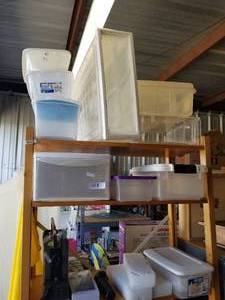 lot 118 image: Selection of plastic storage bins