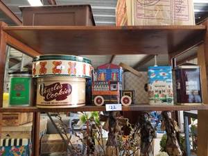 lot 122 image: Selection tins - Hershey, etc.