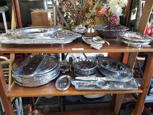 lot 124 image: Selection of pewter, silver plate and more trays