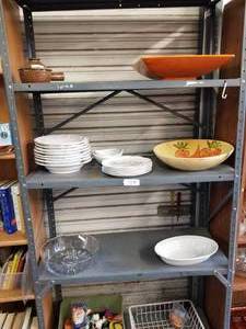 lot 154 image: Selection of kitchen dishware