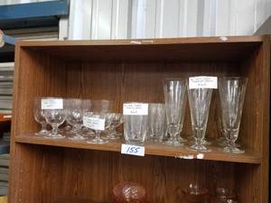 lot 155 image: Javit Crystal glassware - Champagne, drinking, cocktail, goblet