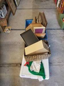 lot 158 image: Selection of a variety of items - prints, frames, etc.