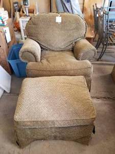 lot 182 image: Cloth chair with ottoman