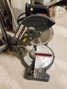 lot 201 image: Compound miter saw