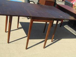 lot 3 image: Sofa table 60x18x32 plus dining table  that converts to larger table 30T x 44w 66L (19 when folded)