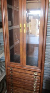 lot 5 image: Oriental style Curio Cabinet Glass Door with 4 glass shelves, 3 drawers 84 H x 29 W x 16 D