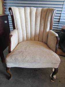 lot 29 image: High back upholstered chair 37x27x22