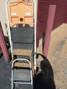 lot 30 image: Set or 3    Step ladders tallest is 54 when folded