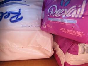 lot 43 image: Lot of incontinence pads