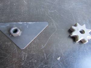 lot 237 image: Corner brackets well over 100 pieces  and bucket of star shaped pieces